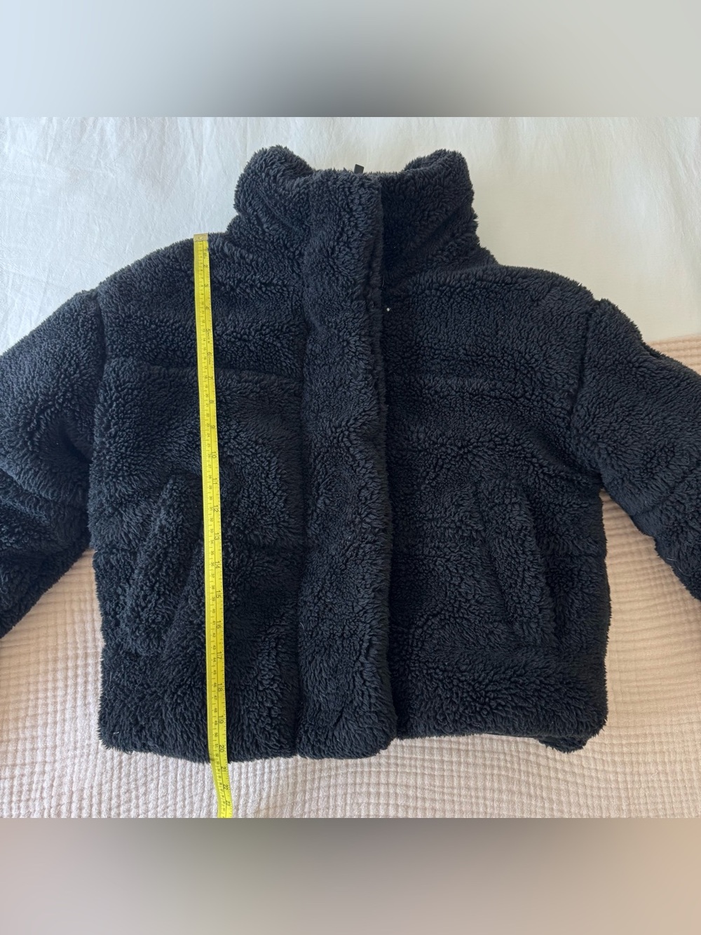 ALO Yoga Black Sherpa Cropped Jacket - Picture 9 of 10